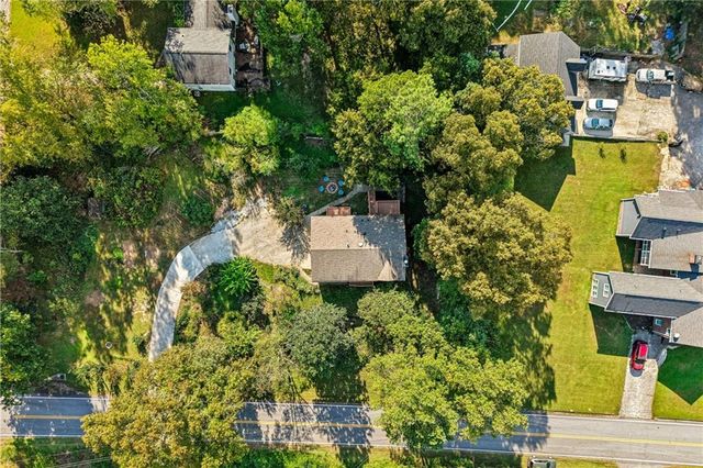 1947 Britt Drive, Snellville, GA 30078