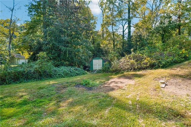 1947 Britt Drive, Snellville, GA 30078