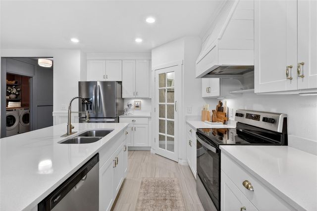 1256 OAK VALLEY DRIVE, Auburndale, FL 33823