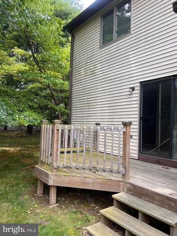 9 BOLEYN CT, Ewing, NJ 08628
