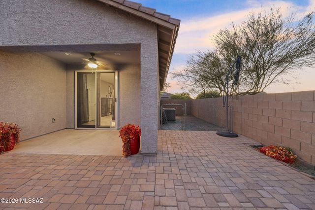 7489 S Mountain Star Drive, Tucson, AZ 85757
