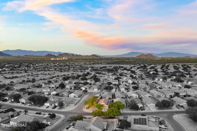 7489 S Mountain Star Drive, Tucson, AZ 85757