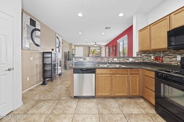 7489 S Mountain Star Drive, Tucson, AZ 85757