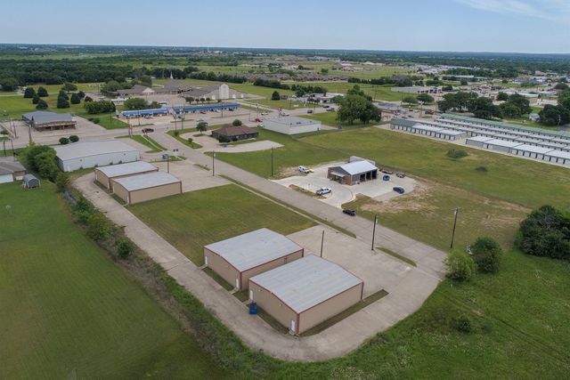 141 Dunaway Avenue A, Gun Barrel City, TX 75156