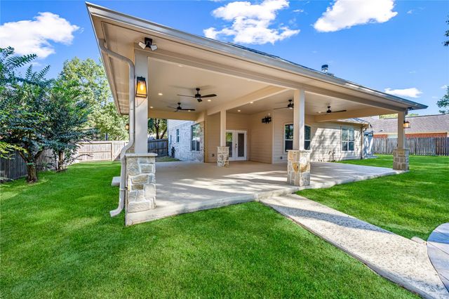 10228 Little T, Conroe, TX 77302