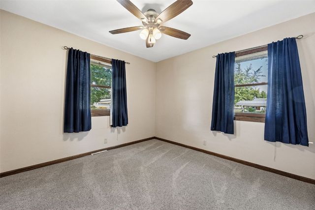 3858 Northwood Drive NE, Cedar Rapids, IA 52402