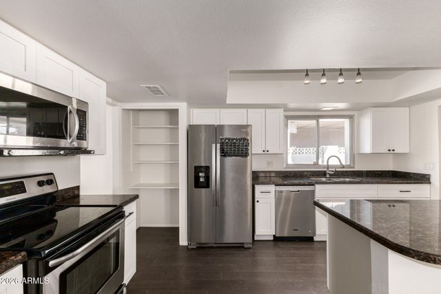 4706 S GRANDVIEW Avenue, Tempe, AZ 85282