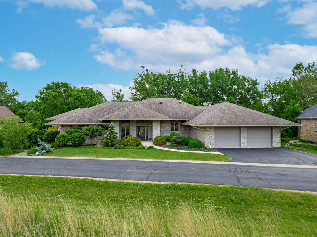 515 STONE RIDGE Lane, Cherry Valley, IL 61016