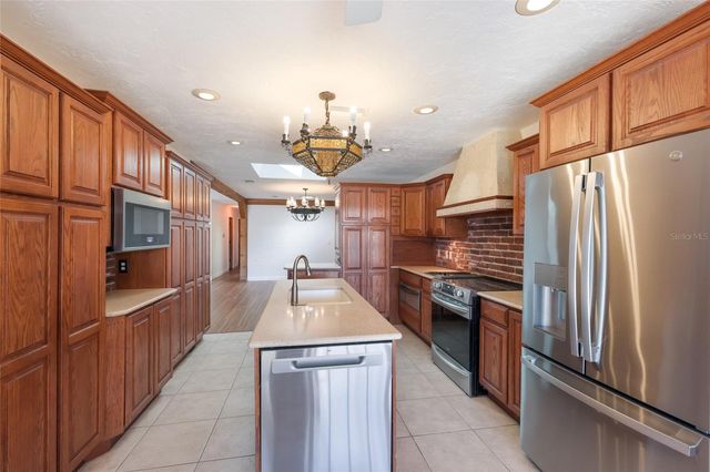 6703 9TH AVENUE NW, Bradenton, FL 34209