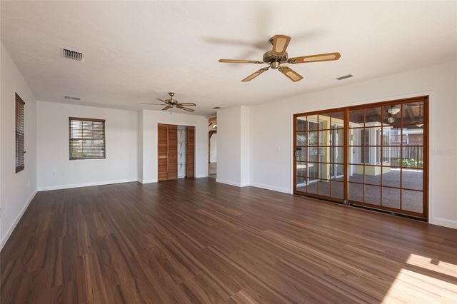 6703 9TH AVENUE NW, Bradenton, FL 34209