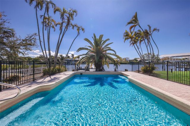 6703 9TH AVENUE NW, Bradenton, FL 34209