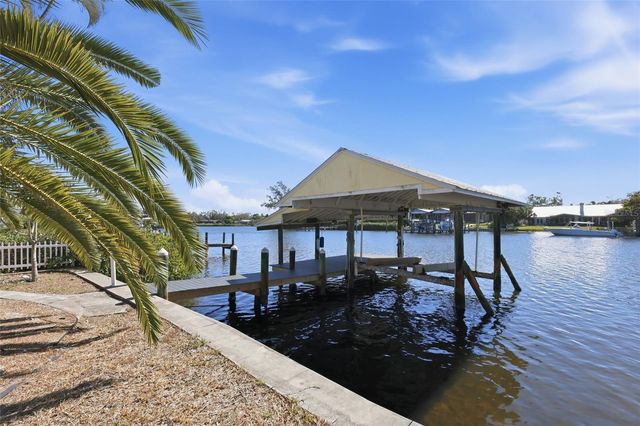 6703 9TH AVENUE NW, Bradenton, FL 34209