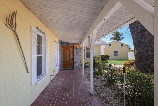 6703 9TH AVENUE NW, Bradenton, FL 34209