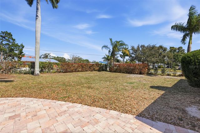 6703 9TH AVENUE NW, Bradenton, FL 34209