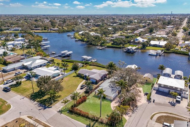 6703 9TH AVENUE NW, Bradenton, FL 34209