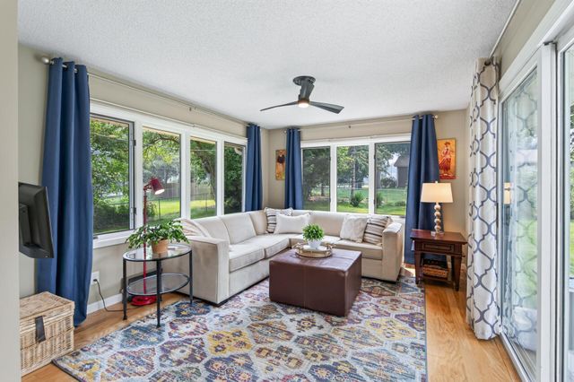 2809 W 101st Street, Bloomington, MN 55431