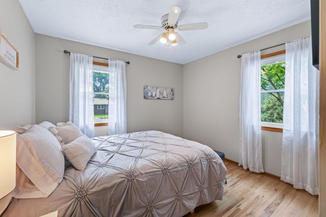 2809 W 101st Street, Bloomington, MN 55431