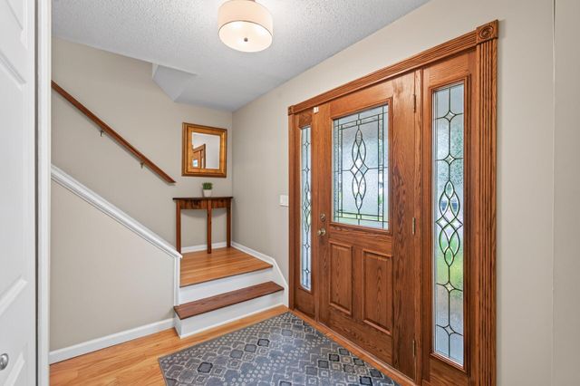 2809 W 101st Street, Bloomington, MN 55431