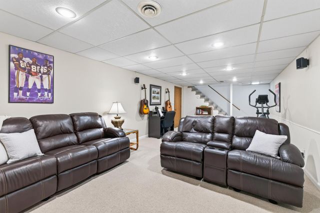 2809 W 101st Street, Bloomington, MN 55431