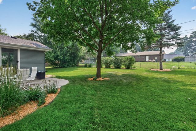 2809 W 101st Street, Bloomington, MN 55431