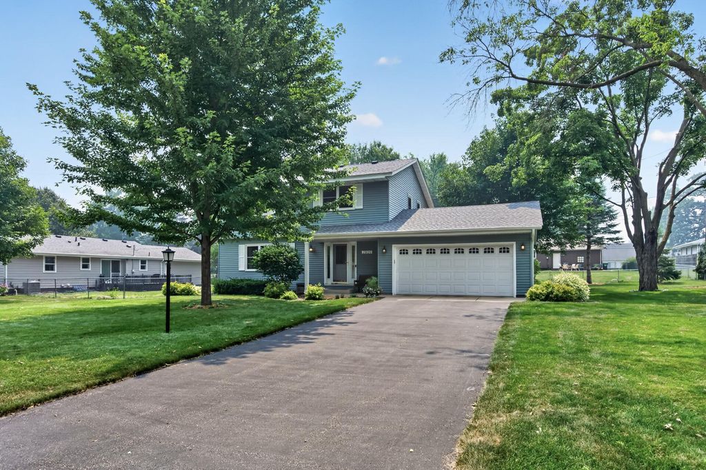 2809 W 101st Street, Bloomington, MN 55431