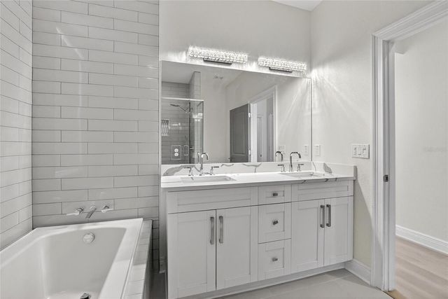 3326 W HEITER STREET, Tampa, FL 33607