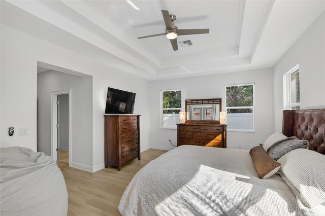 3326 W HEITER STREET, Tampa, FL 33607