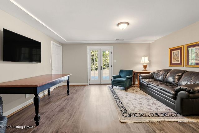 9101 Spokane Way, Louisville, KY 40241