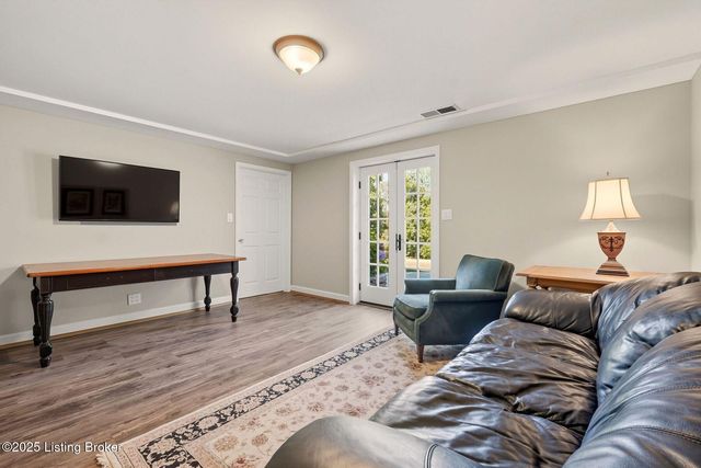 9101 Spokane Way, Louisville, KY 40241