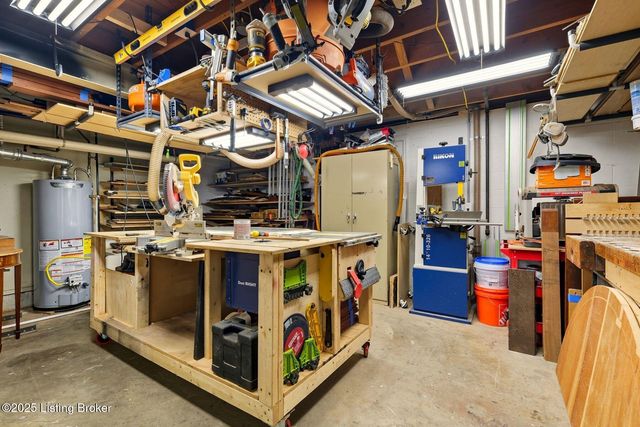 9101 Spokane Way, Louisville, KY 40241