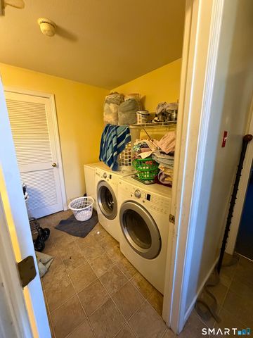 36 Laurel Street, Enfield, CT 06082