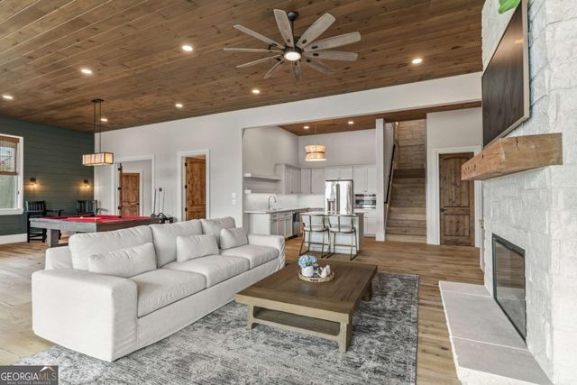 488 Big Knoll Drive, Blairsville, GA 30512