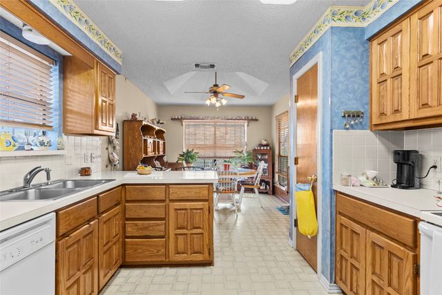 2104 State Highway 69 S, Greenville, TX 75402