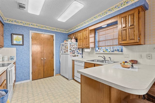 2104 State Highway 69 S, Greenville, TX 75402