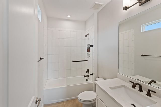2465 NE Evinrude Circle, Jensen Beach, FL 34957