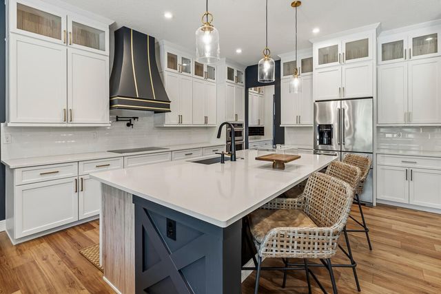 2465 NE Evinrude Circle, Jensen Beach, FL 34957