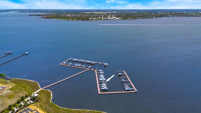 2465 NE Evinrude Circle, Jensen Beach, FL 34957