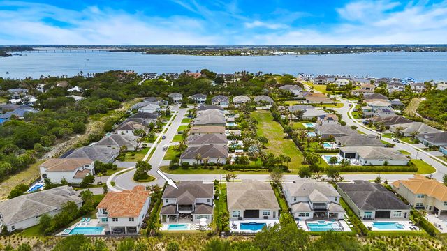 2465 NE Evinrude Circle, Jensen Beach, FL 34957