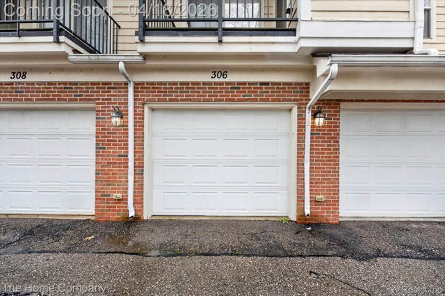 306 Legato Drive, Walled Lake, MI 48390