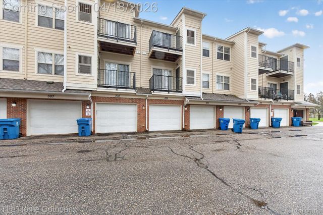 306 Legato Drive, Walled Lake, MI 48390