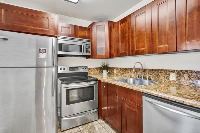 189 Brighton E, Boca Raton, FL 33434