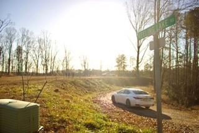 45 Keeling Lake SE Road, Cartersville, GA 30121