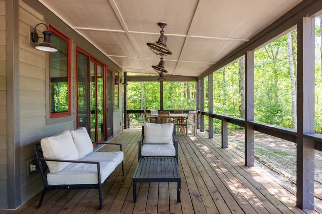 51 Acorn Cv, Tracy City, TN 37387