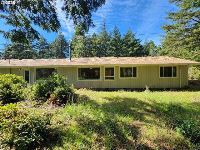 92504 PARADISE POINT Rd, Port Orford, OR 97465