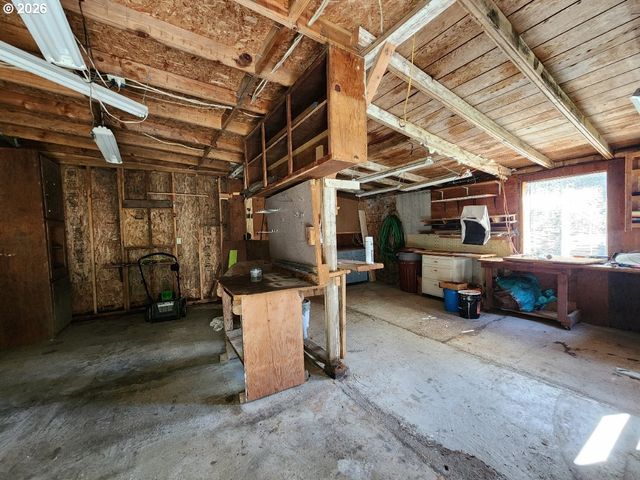 92504 PARADISE POINT Rd, Port Orford, OR 97465