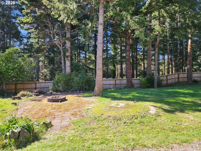 92504 PARADISE POINT Rd, Port Orford, OR 97465