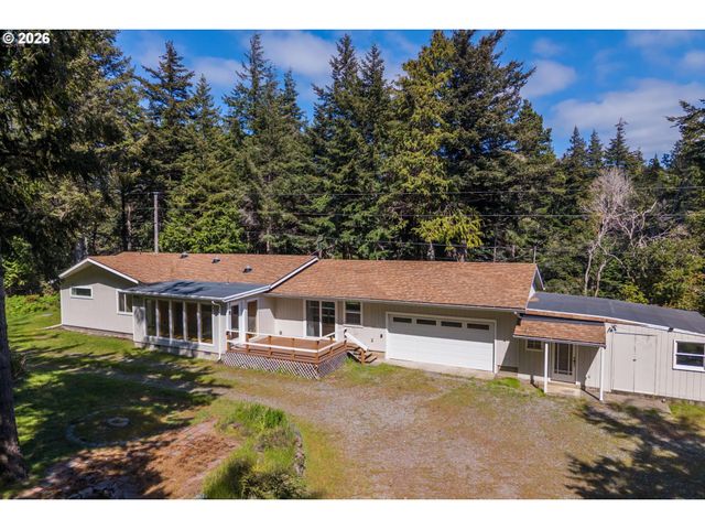 92504 PARADISE POINT Rd, Port Orford, OR 97465