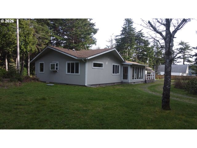 92504 PARADISE POINT Rd, Port Orford, OR 97465