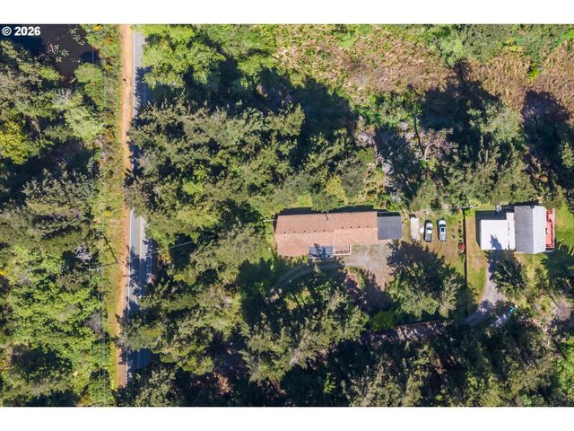 92504 PARADISE POINT Rd, Port Orford, OR 97465