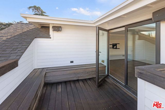 4525 Melbourne Avenue, Los Angeles, CA 90027